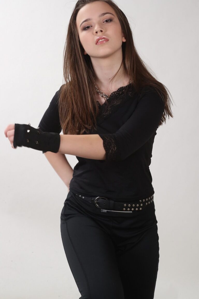 Výraznější líčení očních linek na&nbsp;fotku do&nbsp;portfolia modelky.